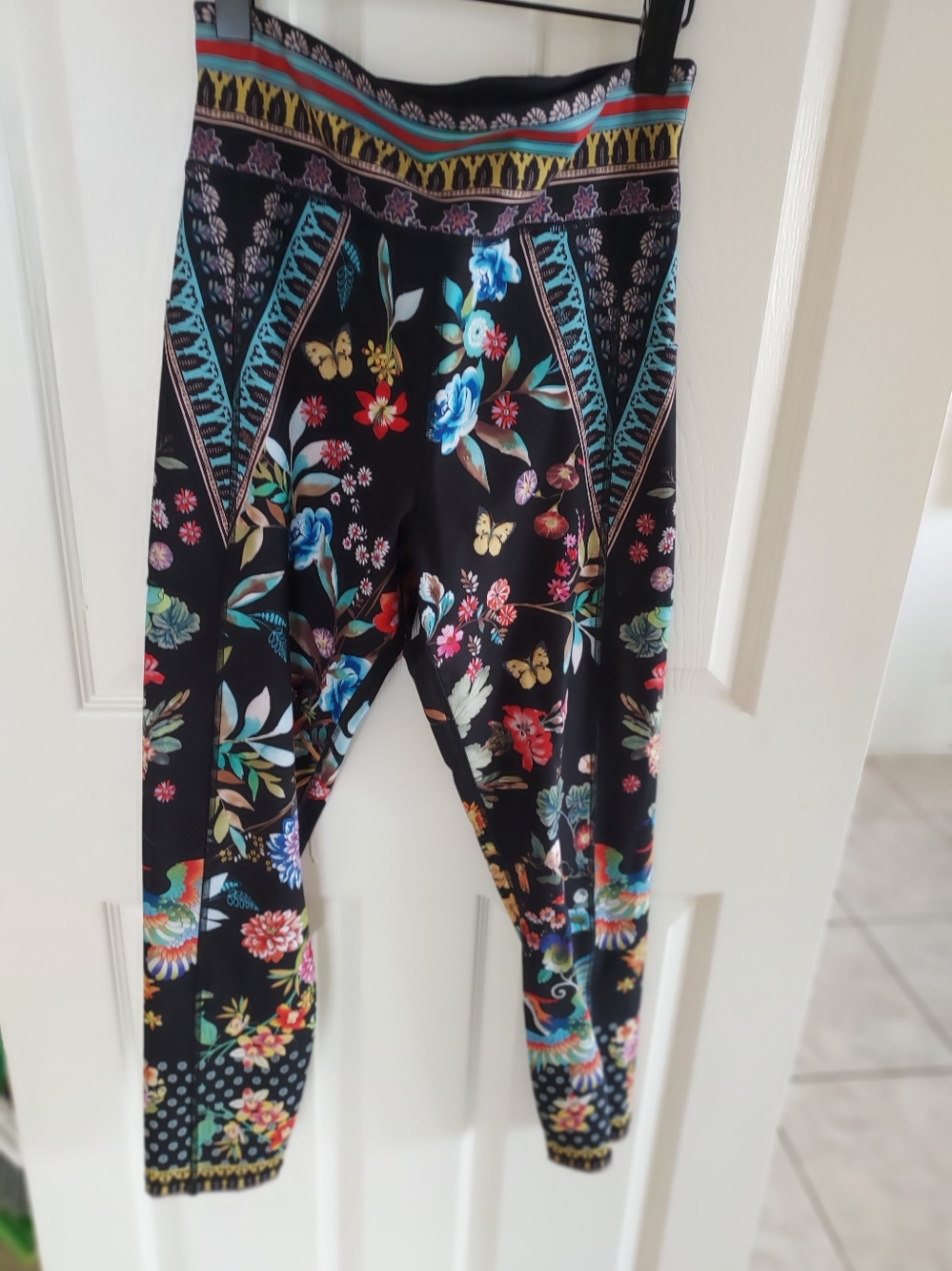 Johnny Was Black Floral & Butterfly Activewear Leggings